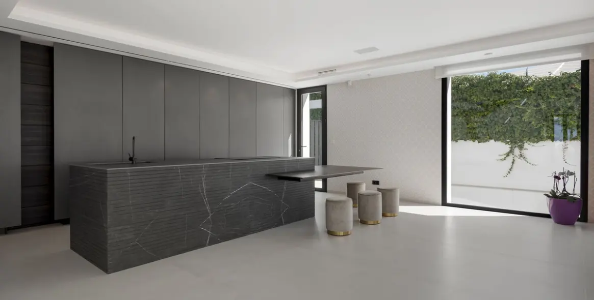 Продажа  отдельно стоящей виллы в El Paraiso 27