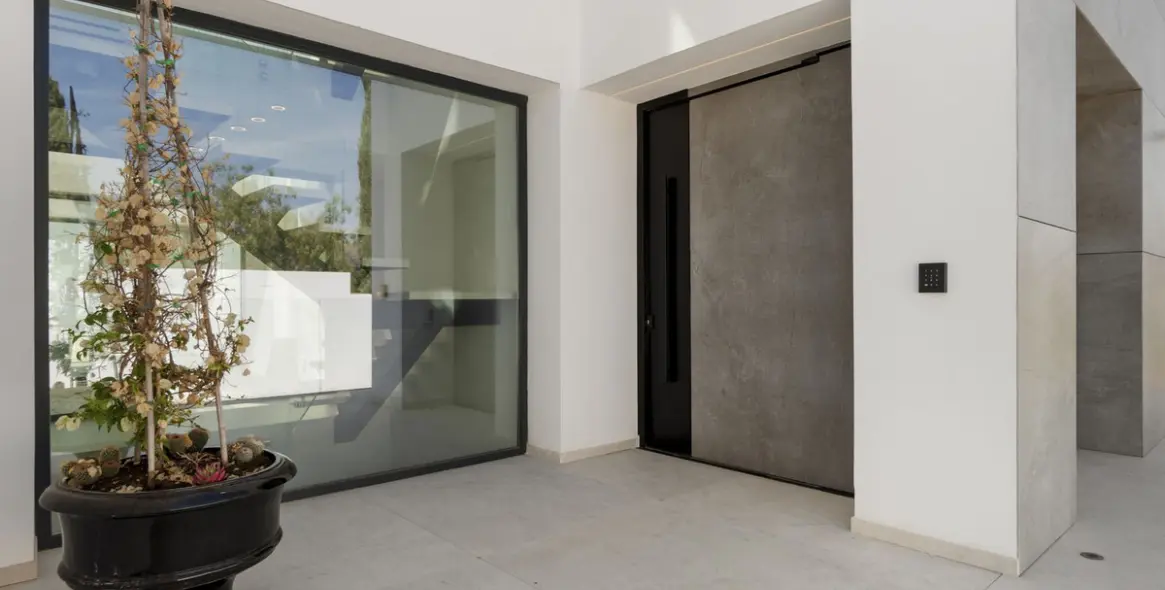 Продажа  отдельно стоящей виллы в El Paraiso 29