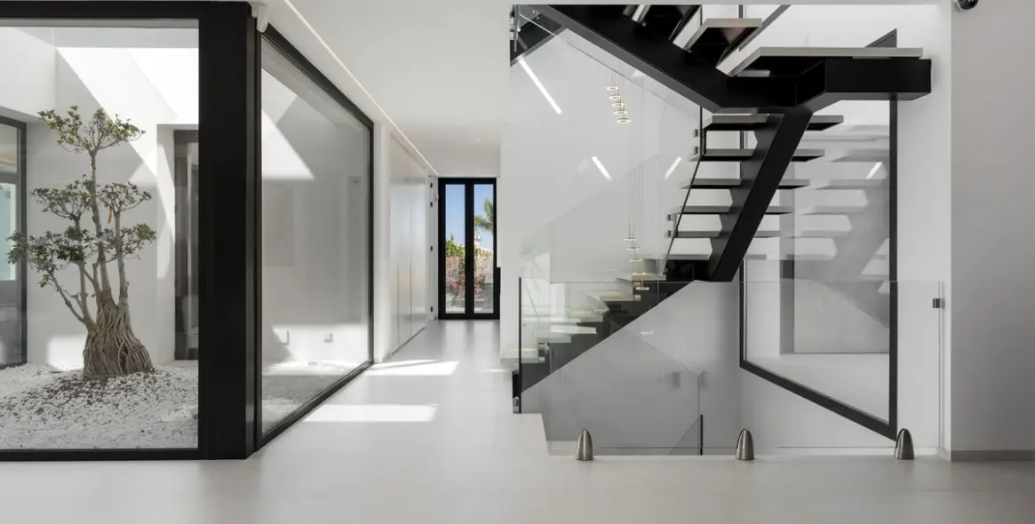 Продажа  отдельно стоящей виллы в El Paraiso 32