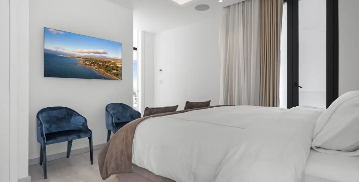 Продажа  отдельно стоящей виллы в El Paraiso 42