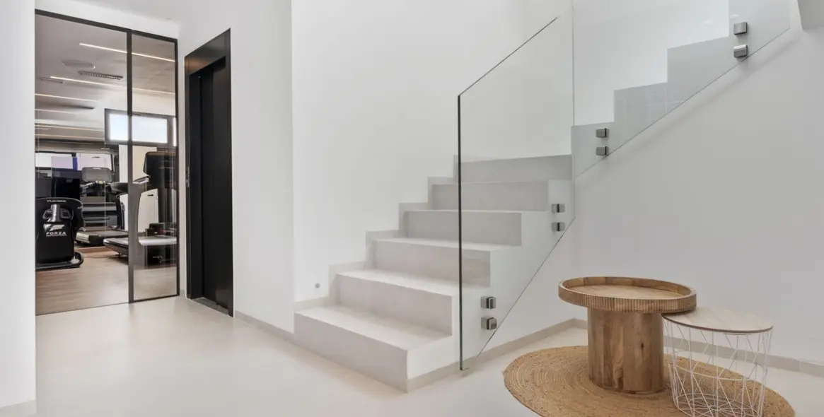 Продажа  отдельно стоящей виллы в El Paraiso 50