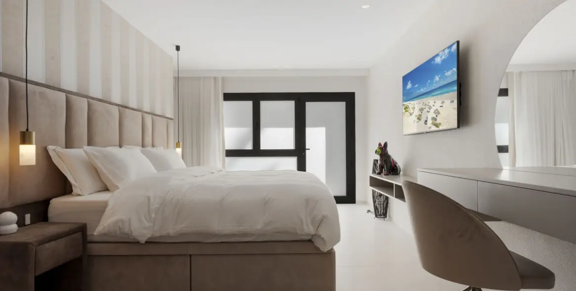 Продажа  отдельно стоящей виллы в El Paraiso 53