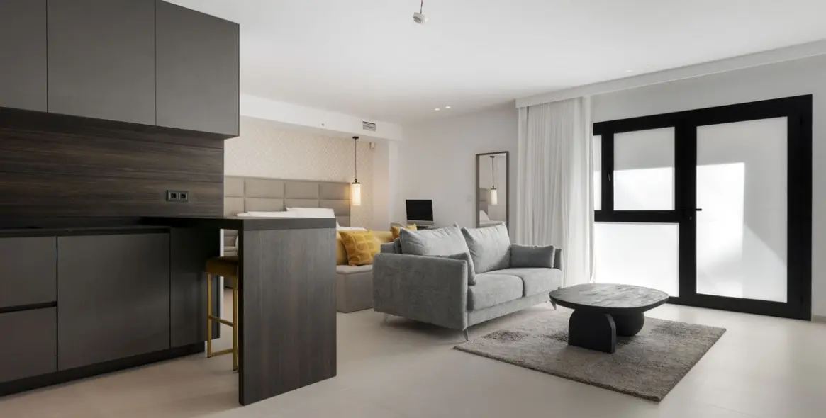 Продажа  отдельно стоящей виллы в El Paraiso 60