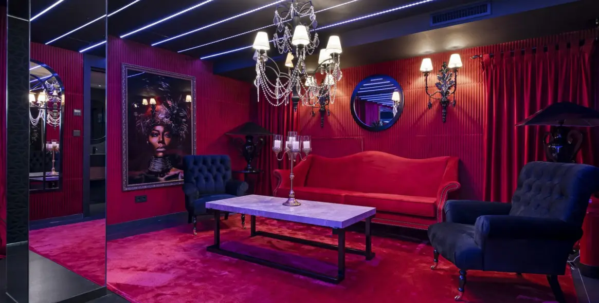 Продажа  отдельно стоящей виллы в El Paraiso 74