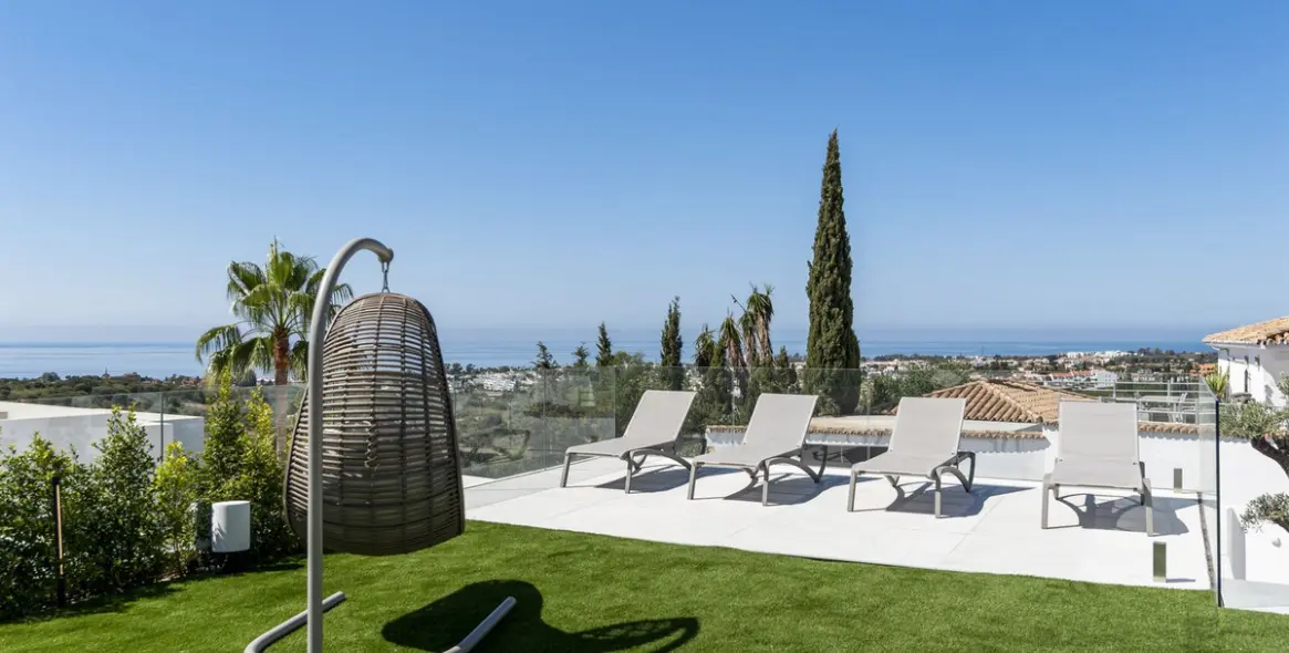 Продажа  отдельно стоящей виллы в El Paraiso 83