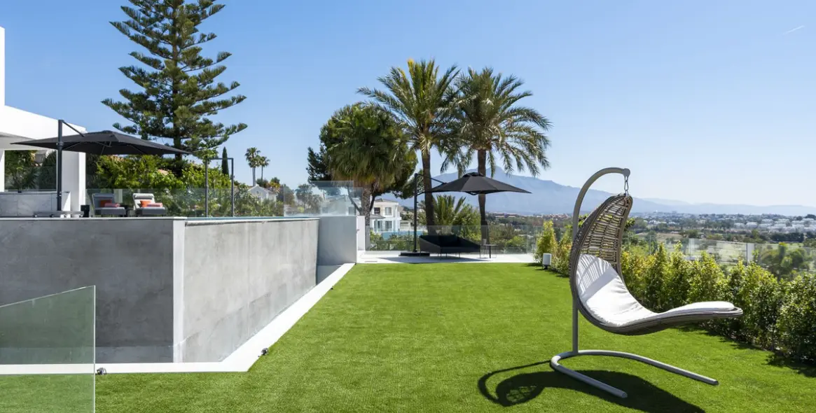 Продажа  отдельно стоящей виллы в El Paraiso 84