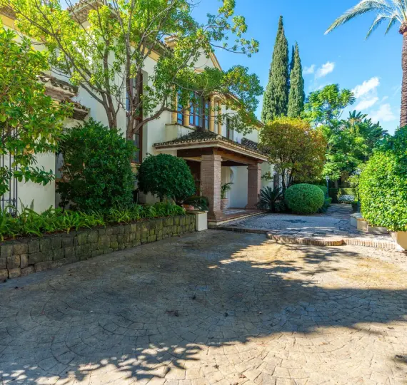 Villa independiente R5204737