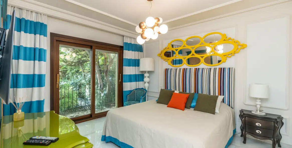 Sale of detached villa in Sierra Blanca 30
