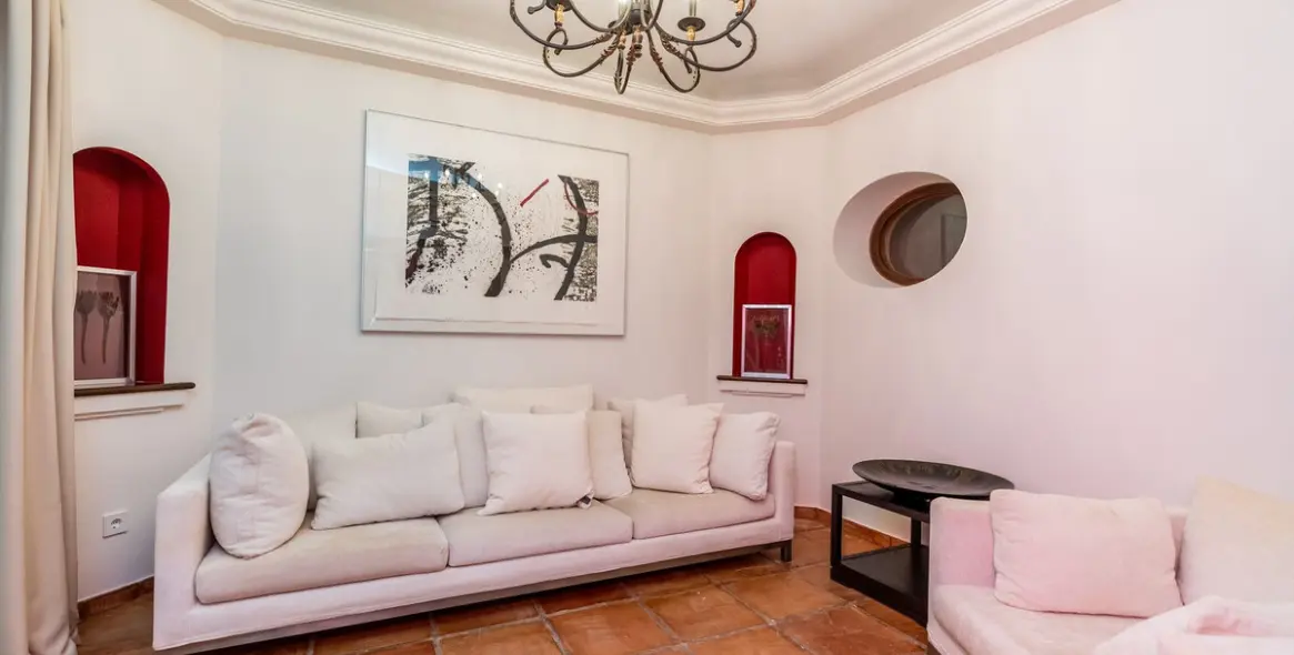 Sale of detached villa in Sierra Blanca 50