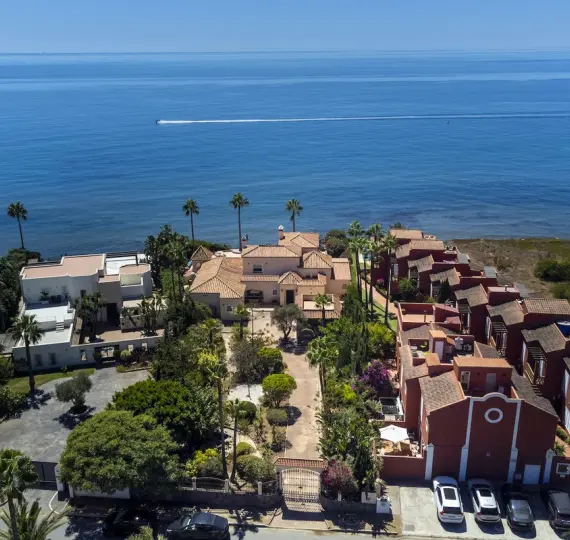 Detached villa R5156299