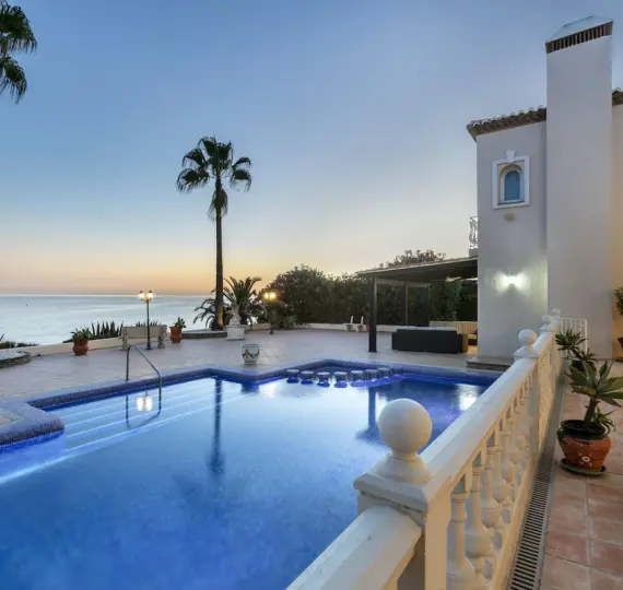 Detached villa R5156299