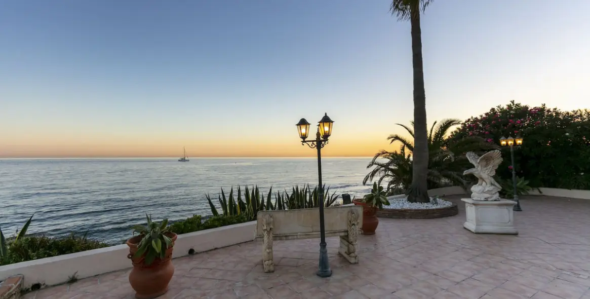 Sale of detached villa in Marbella East (district Marbesa) 6