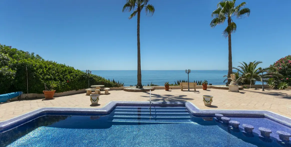 Sale of detached villa in Marbella East (district Marbesa) 9