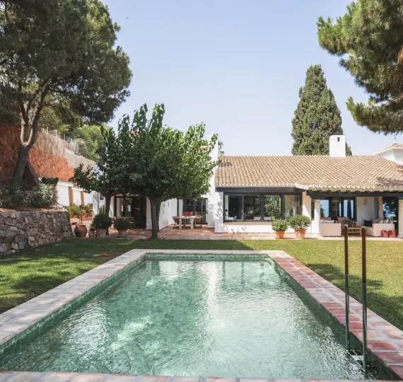 Oтдельно стоящая вилла R4839196