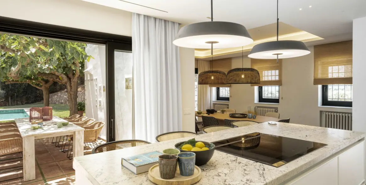 Продажа  отдельно стоящей виллы в El Candado 18