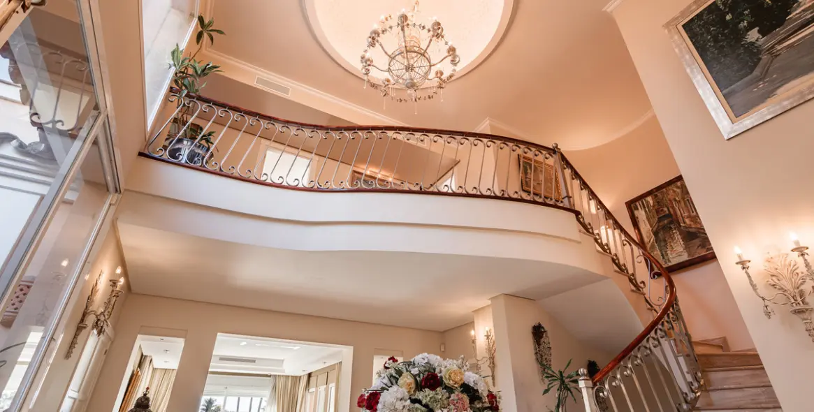 Sale of detached villa in New Golden Mile 37