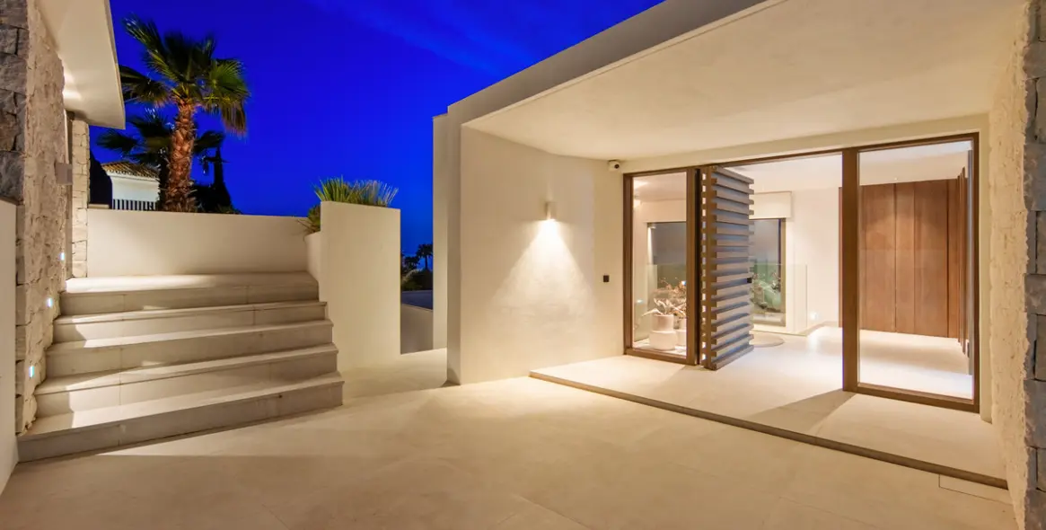 Продажа  отдельно стоящей виллы в El Rosario 43