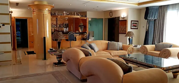 Penthouse R4955461 1