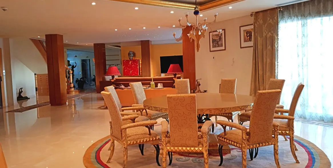 Sale of penthouse in New Golden Mile 11