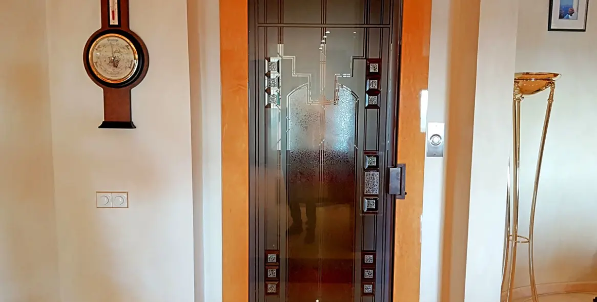 Sale of penthouse in New Golden Mile 12