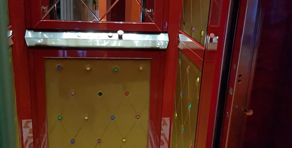 Sale of penthouse in New Golden Mile 13