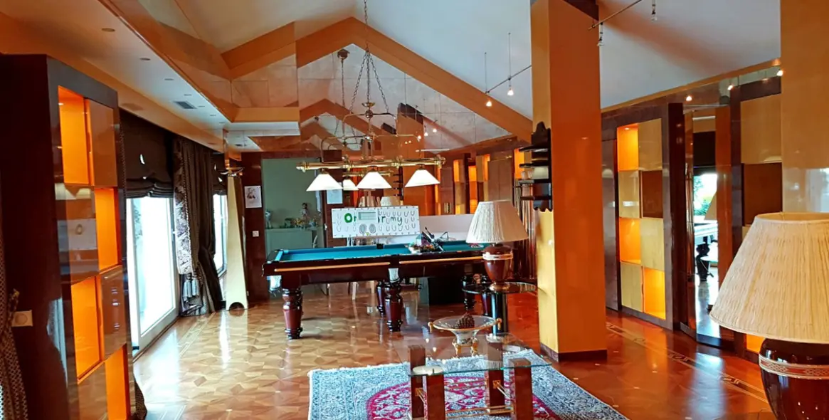 Sale of penthouse in New Golden Mile 30