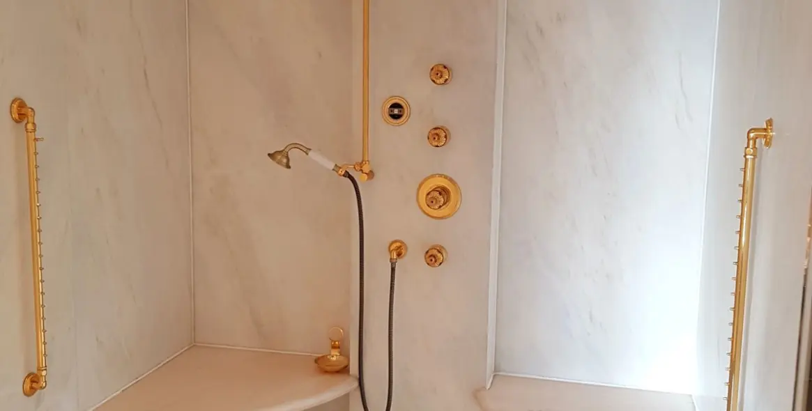 Sale of penthouse in New Golden Mile 34