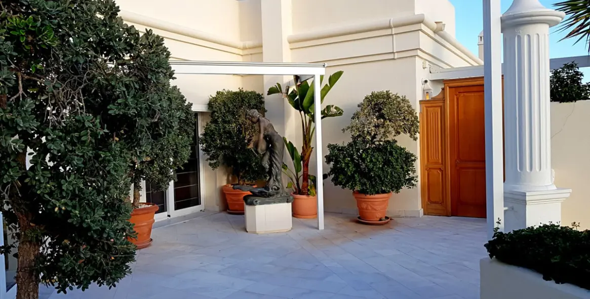 Sale of penthouse in New Golden Mile 46