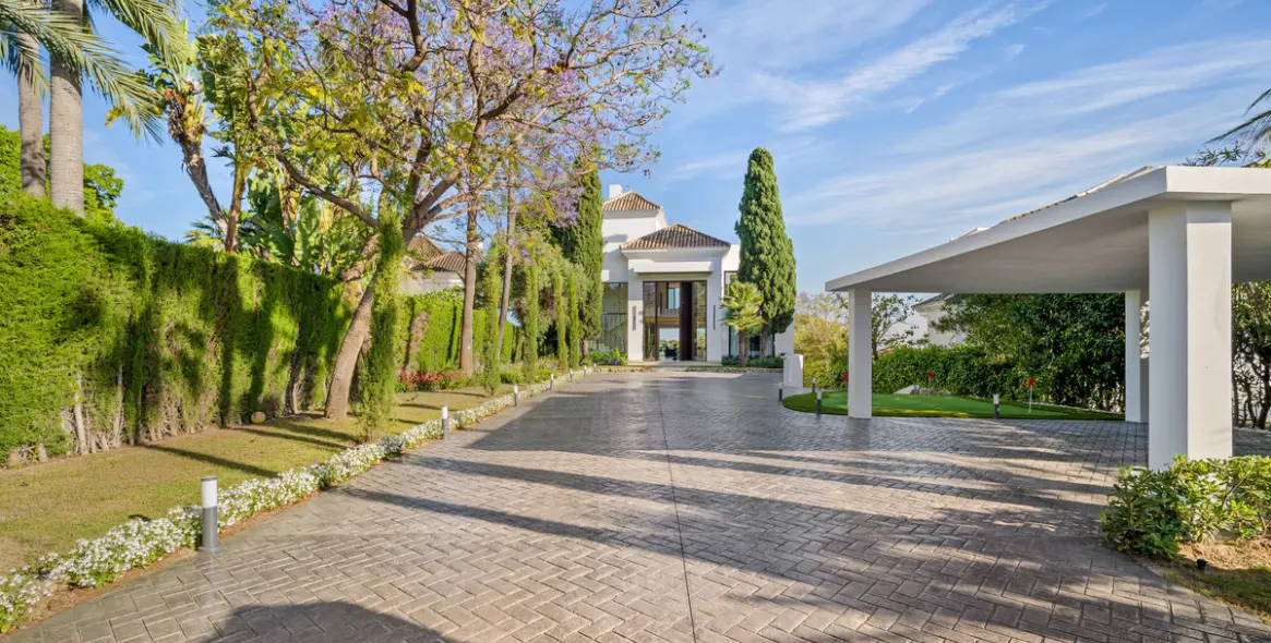 Продажа  отдельно стоящей виллы в Nueva Andalucía 8