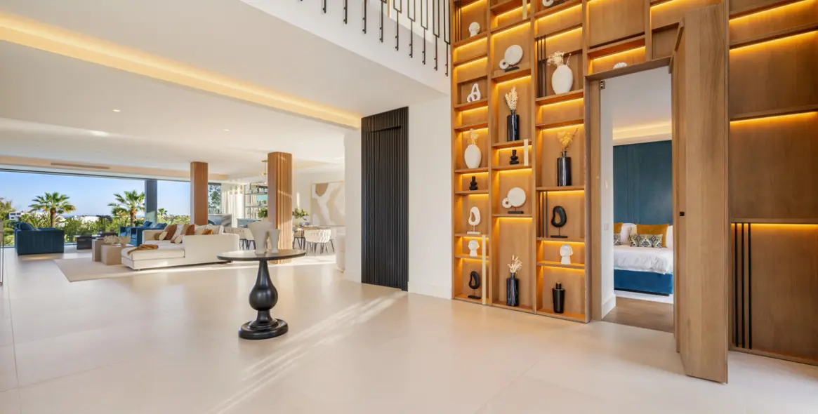 Продажа  отдельно стоящей виллы в Nueva Andalucía 10