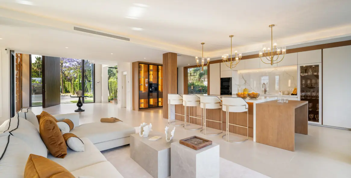 Продажа  отдельно стоящей виллы в Nueva Andalucía 19