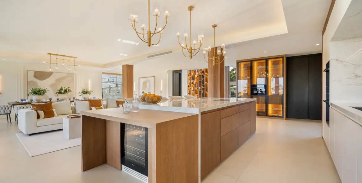 Продажа  отдельно стоящей виллы в Nueva Andalucía 20