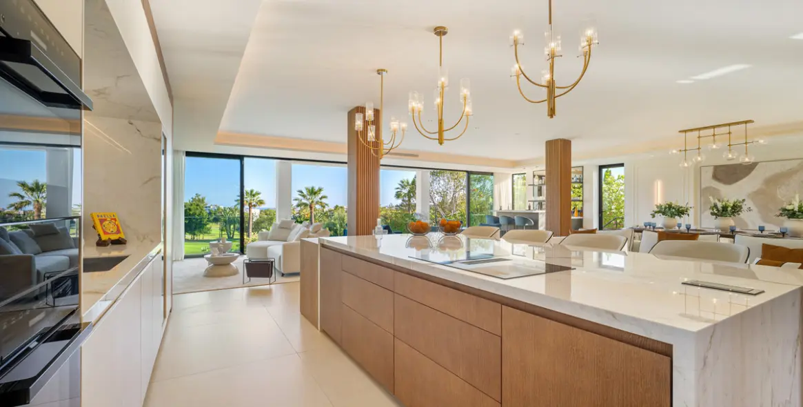 Venta de villa independiente en Nueva Andalucía 21