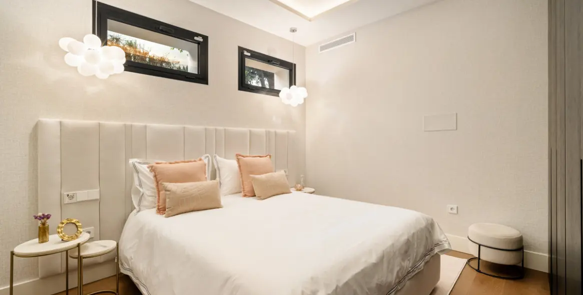 Venta de villa independiente en Nueva Andalucía 40