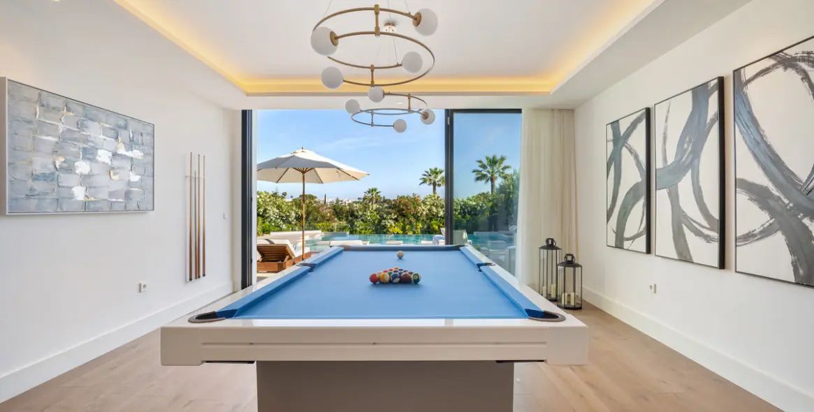 Venta de villa independiente en Nueva Andalucía 44