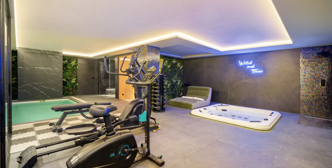 Venta de villa independiente en Nueva Andalucía 47