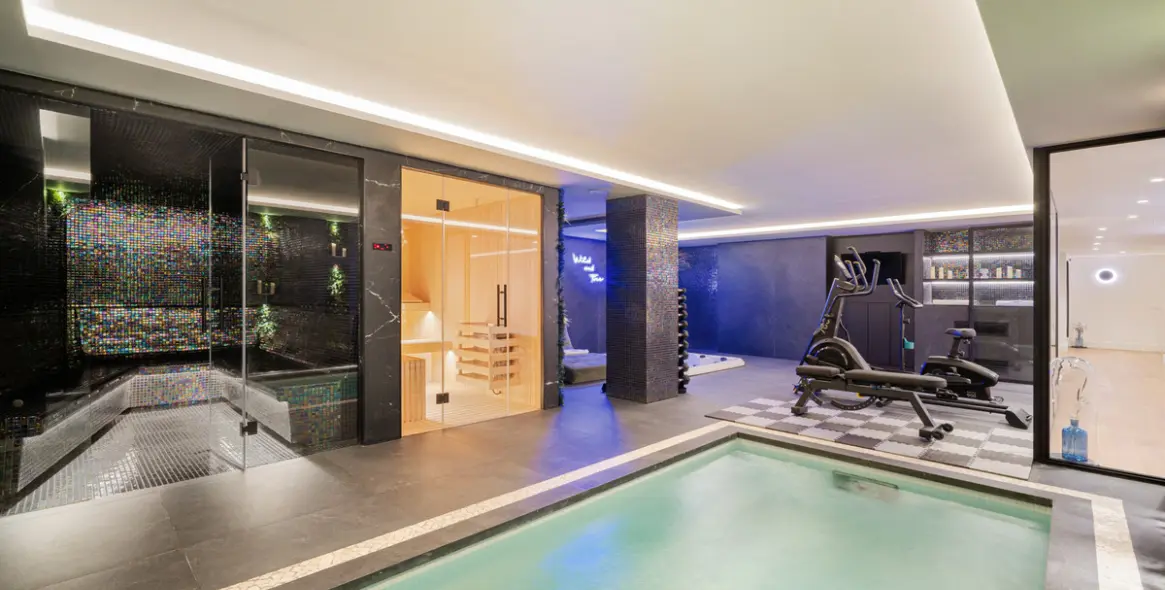 Venta de villa independiente en Nueva Andalucía 48