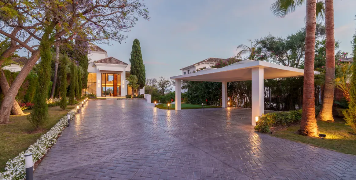 Venta de villa independiente en Nueva Andalucía 50