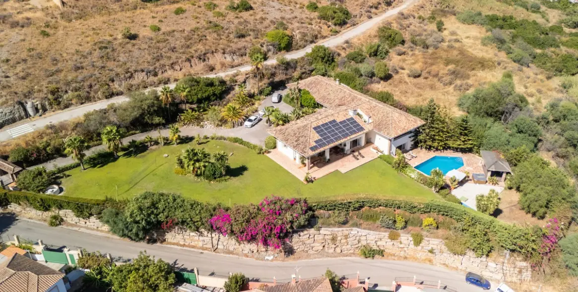 Sale of detached villa in Benahavís 3