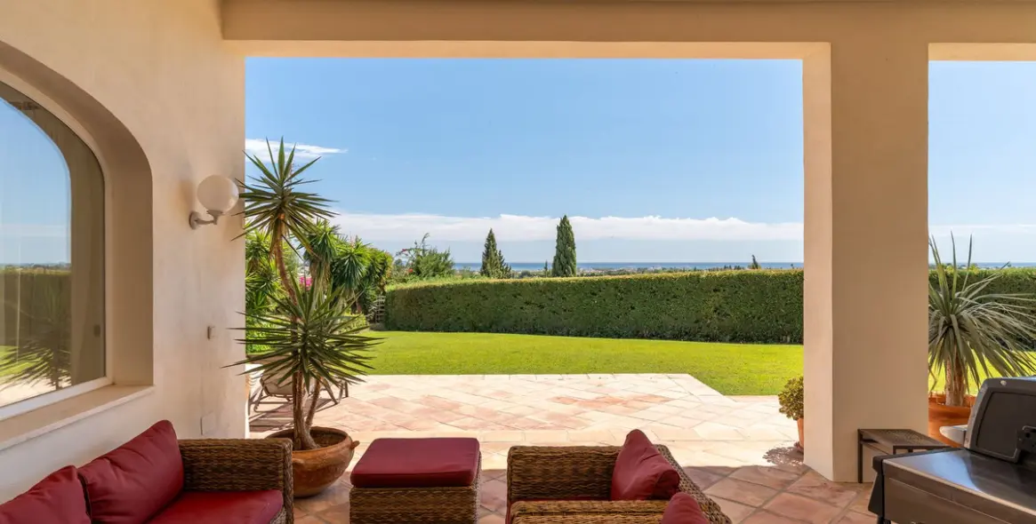 Sale of detached villa in Benahavís 13