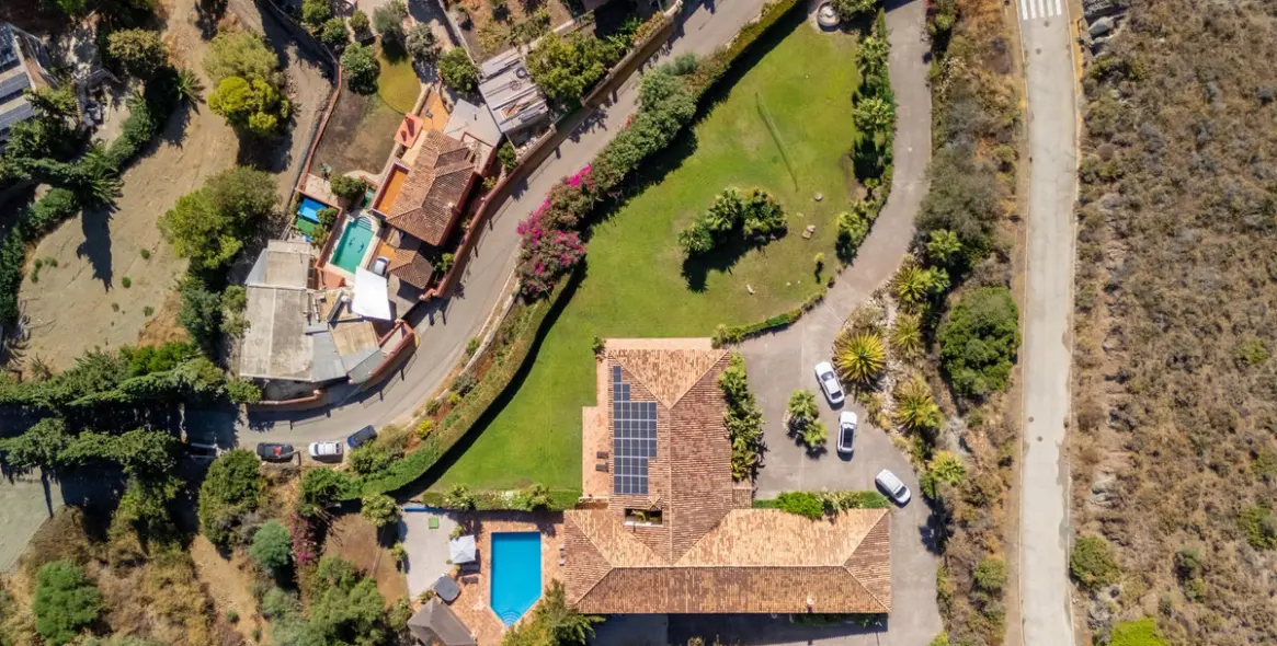 Sale of detached villa in Benahavís 10