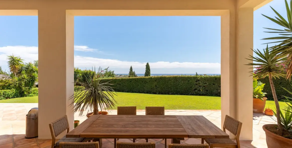 Sale of detached villa in Benahavís 12