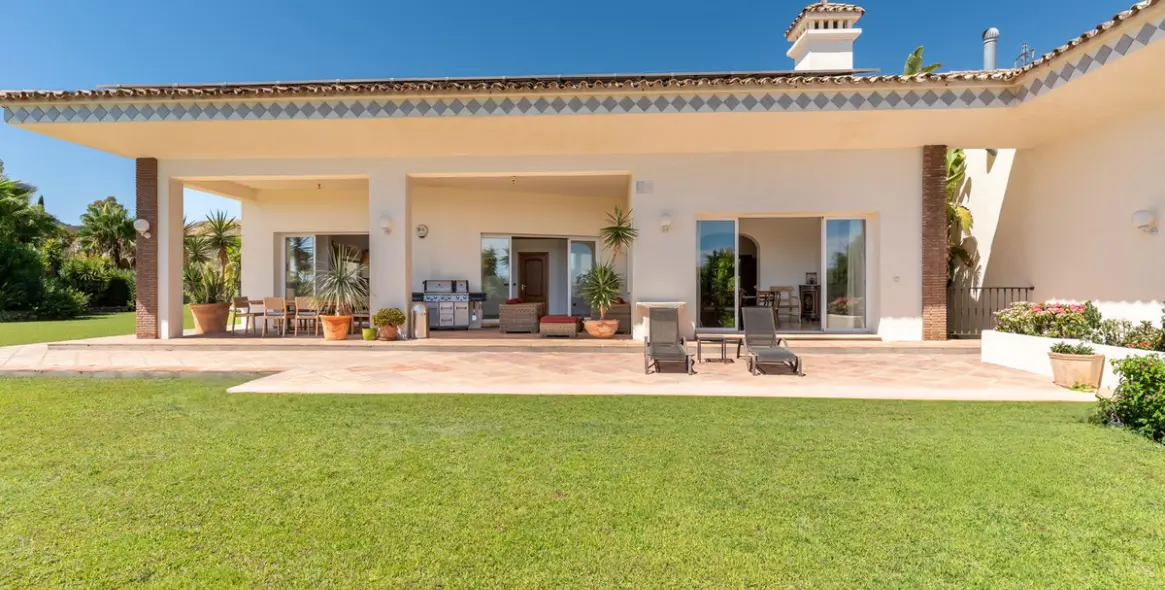 Sale of detached villa in Benahavís 15