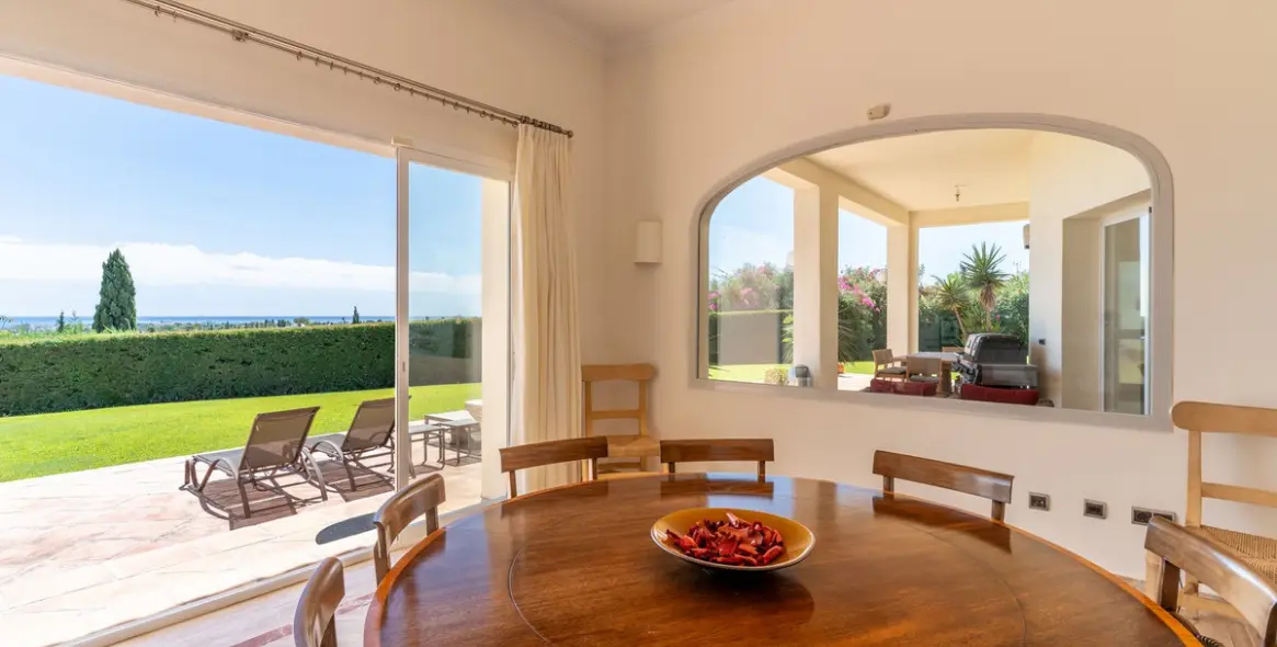 Sale of detached villa in Benahavís 16