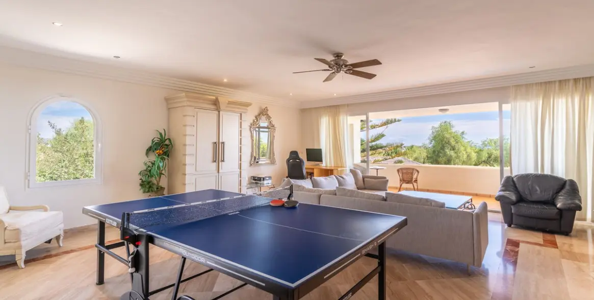 Sale of detached villa in Benahavís 23