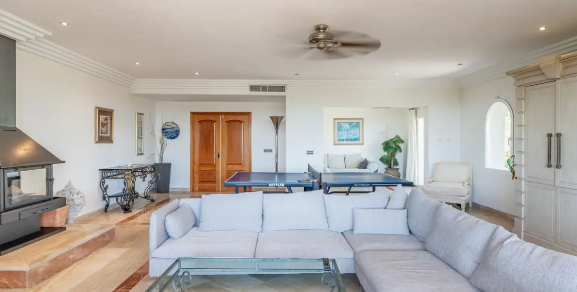 Sale of detached villa in Benahavís 26