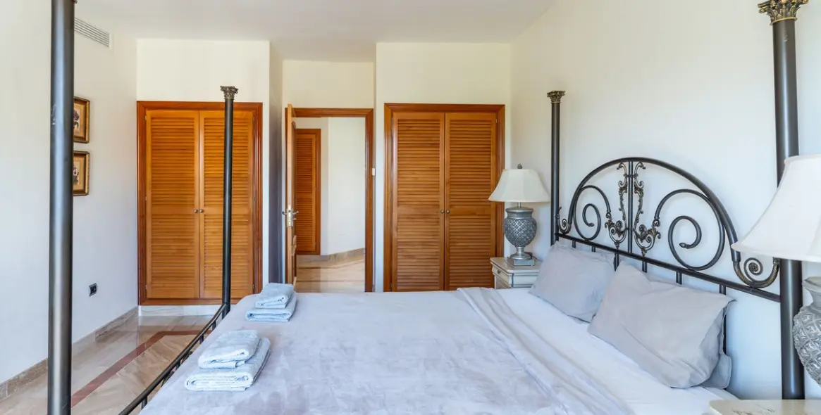 Sale of detached villa in Benahavís 35