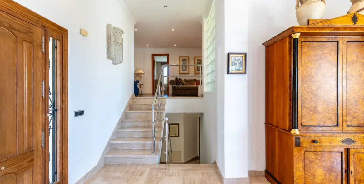 Sale of detached villa in Benahavís 41