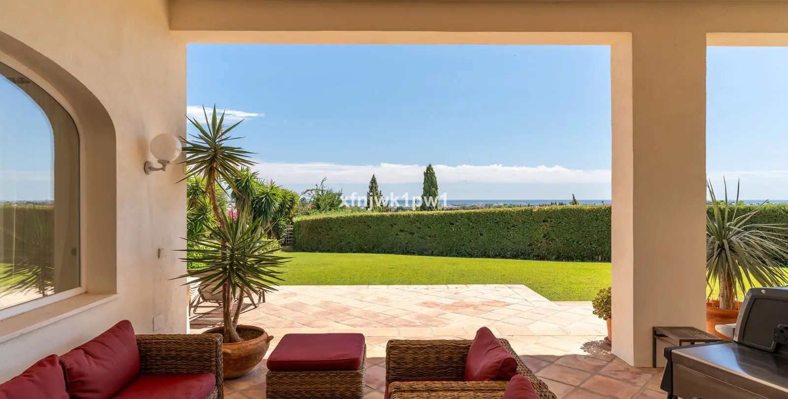 Sale of detached villa in Benahavís 13