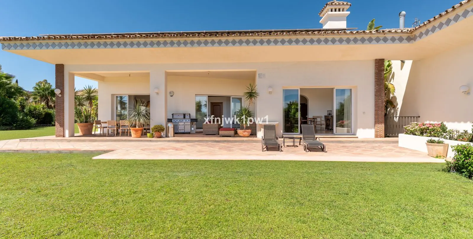 Sale of detached villa in Benahavís 15